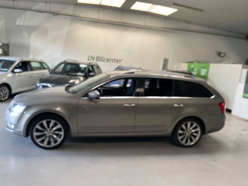 Skoda Octavia 1,8 TSi 180 Elegance Combi DSG 5d