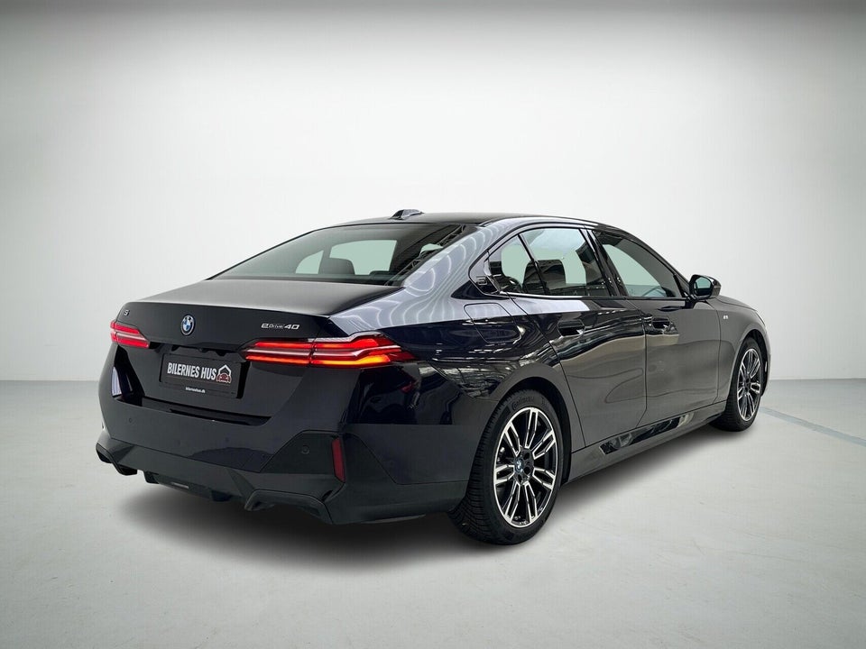BMW i5 eDrive40 M-Sport 4d