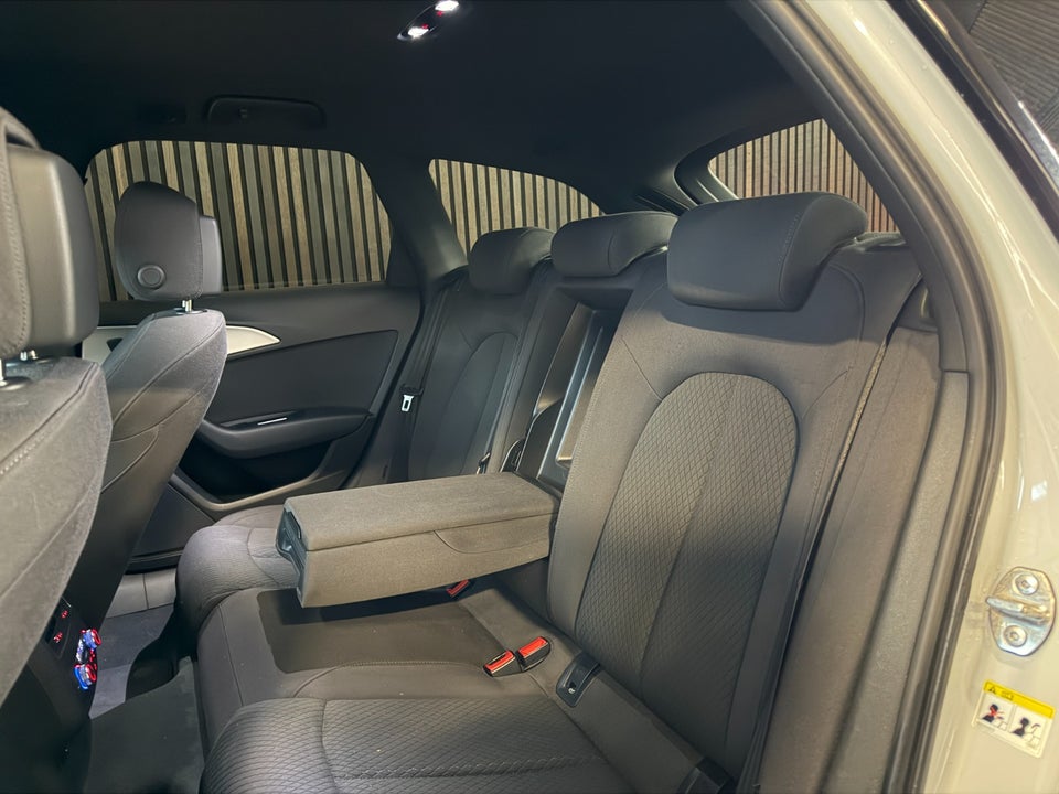 Audi A6 3,0 TDi 218 S-line Avant quattro S-tr. 5d