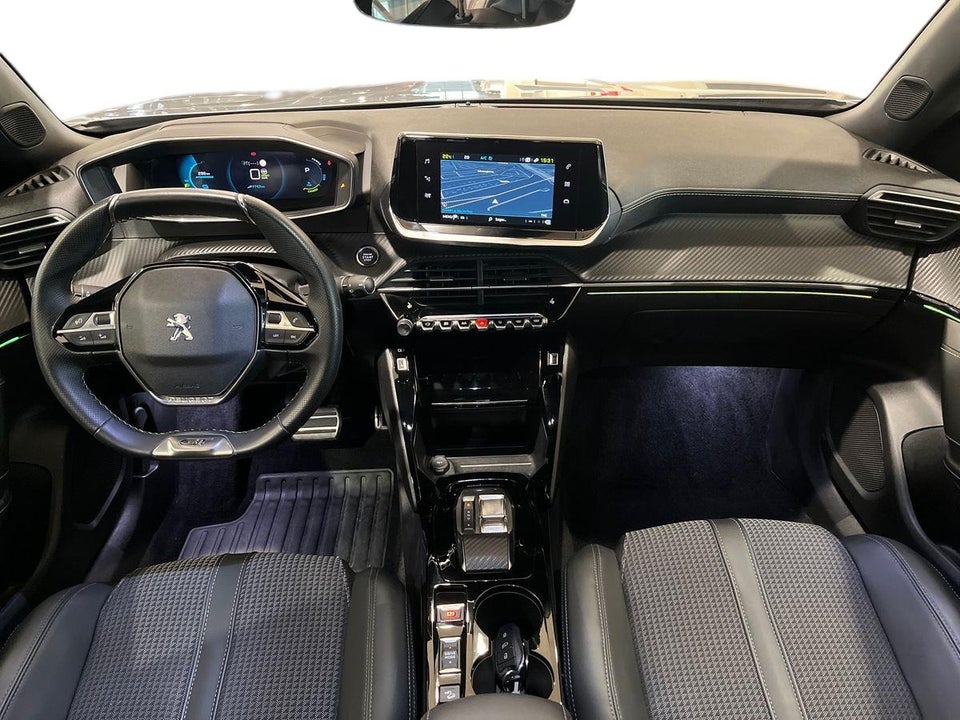 Peugeot e-2008 50 GT 5d