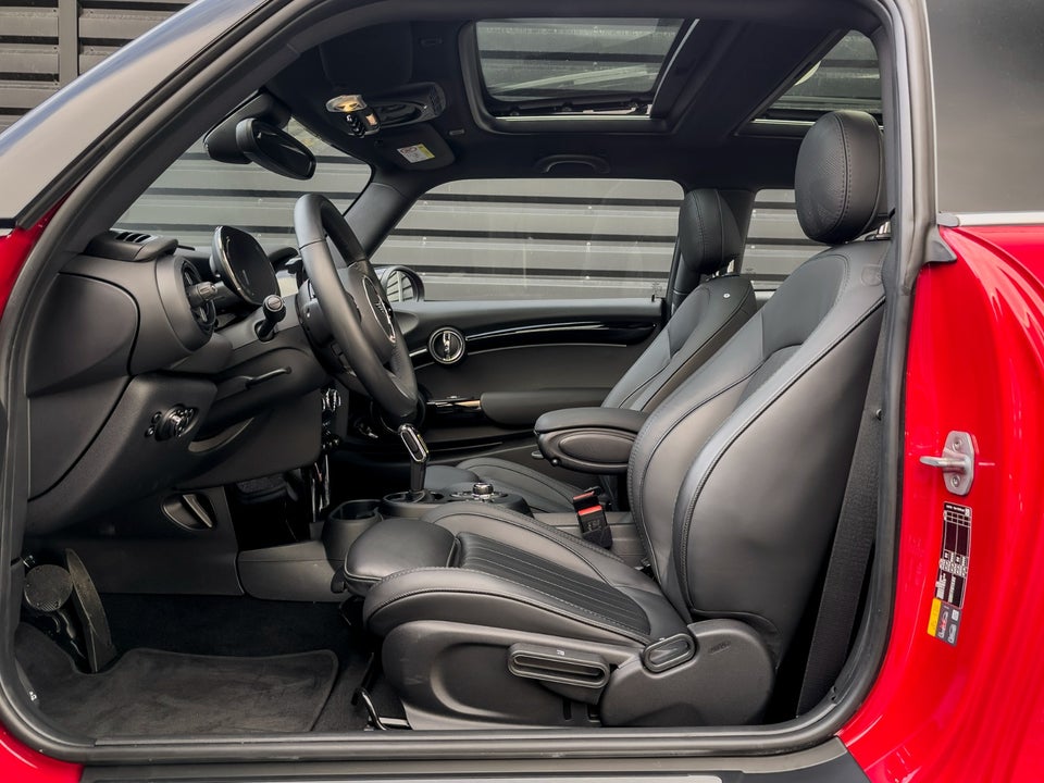 MINI Cooper SE Classic Trim 3d