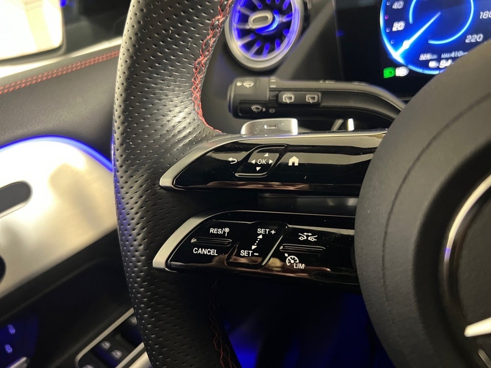 Mercedes EQA300 AMG Line 4Matic 5d