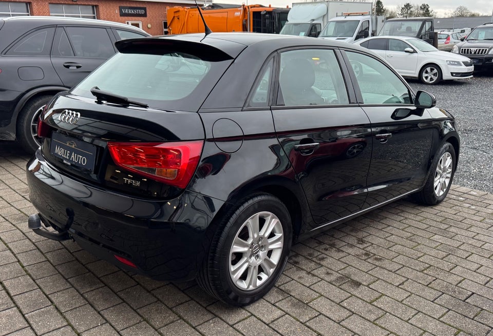 Audi A1 1,4 TFSi 122 Attraction Sportback S-tr. 5d