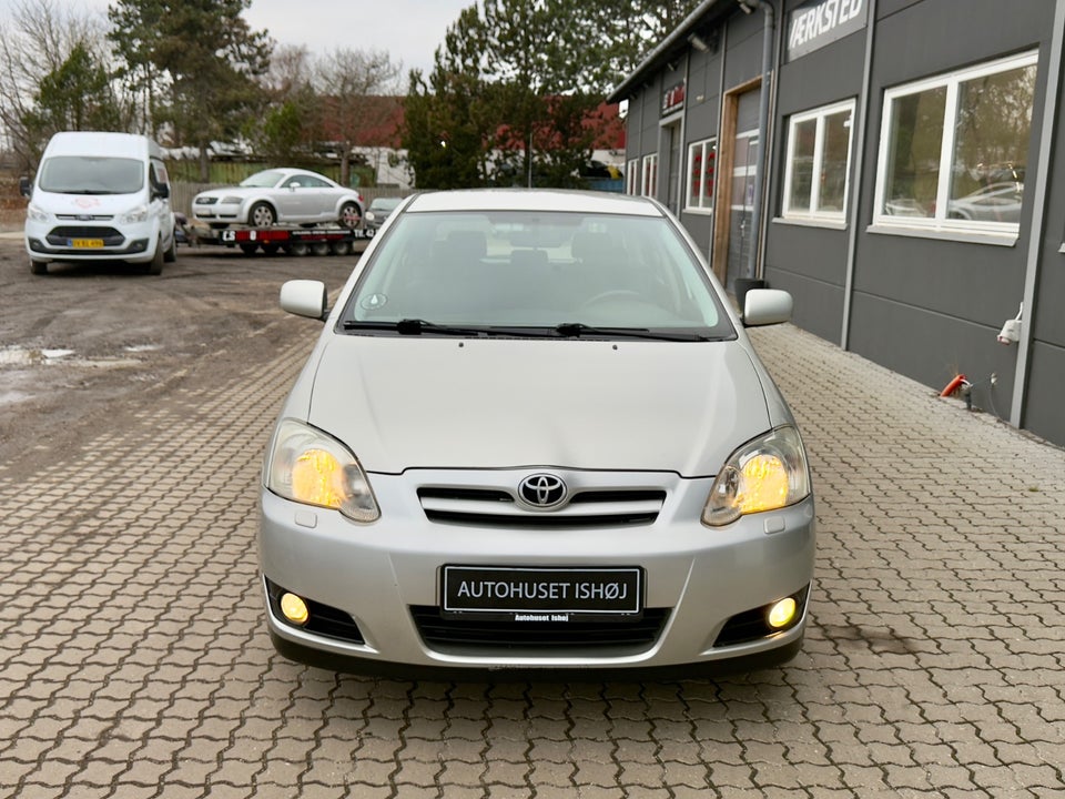 Toyota Corolla 1,6 Luna 5d