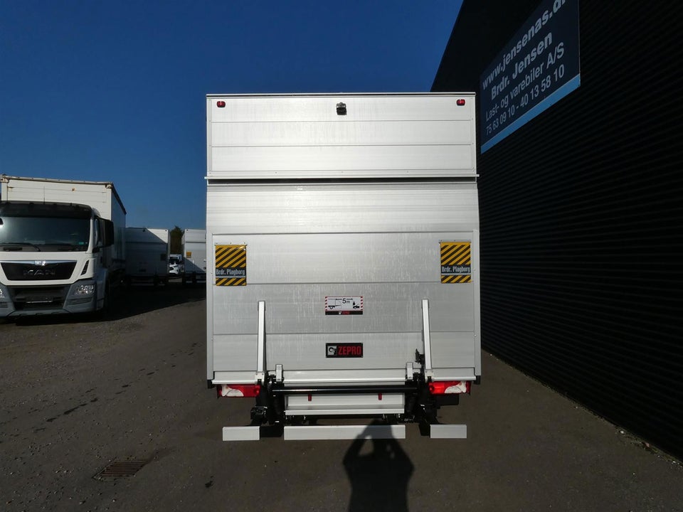 Mercedes Sprinter 317 2,0 CDi A3 Chassis aut. RWD 2d