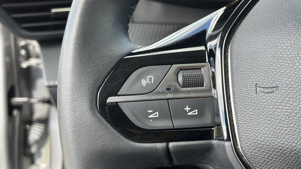 Peugeot e-208 50 Allure 5d