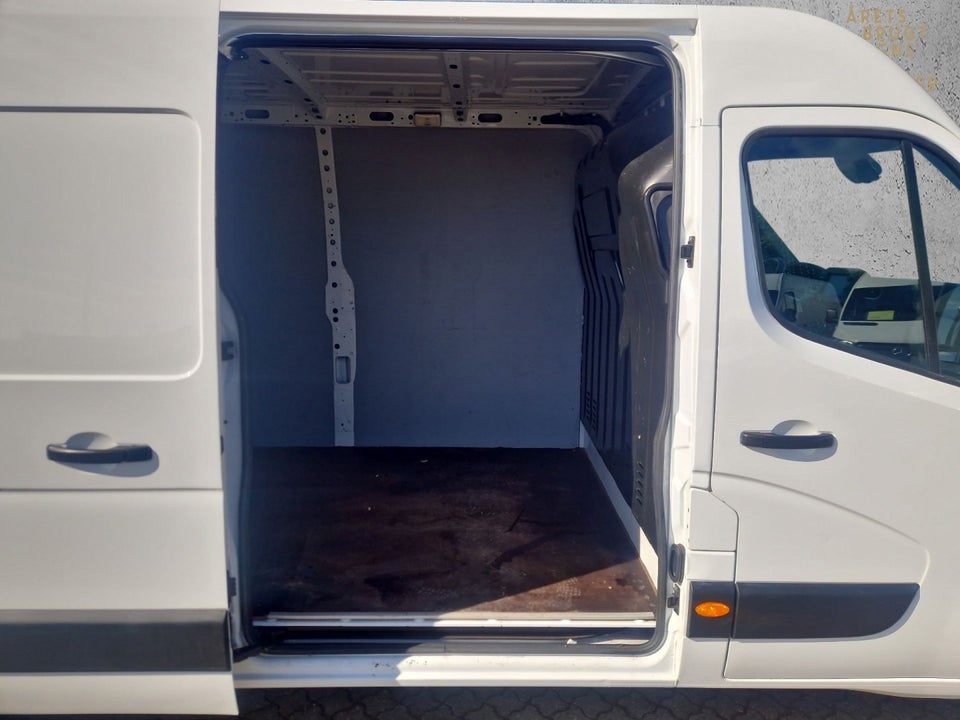 Renault Master IV T35 2,3 dCi 150 L3H2 Kassevogn