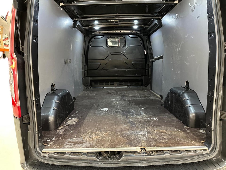 Ford Transit Custom 320L 2,0 TDCi 185 Sport aut.