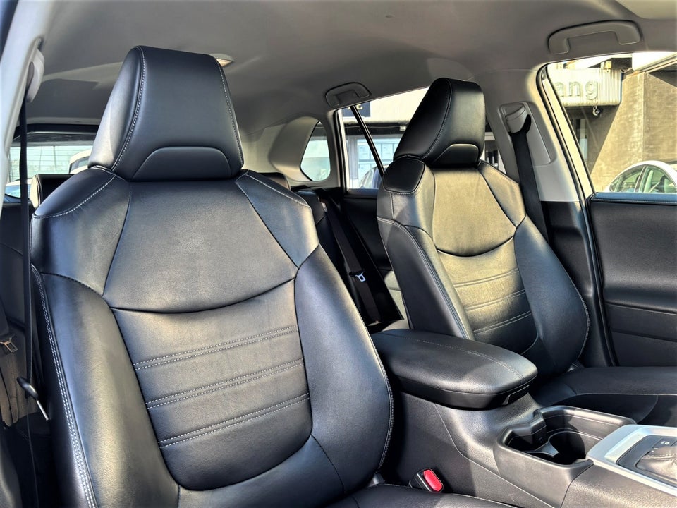 Toyota RAV4 2,5 Hybrid H4 MDS 5d
