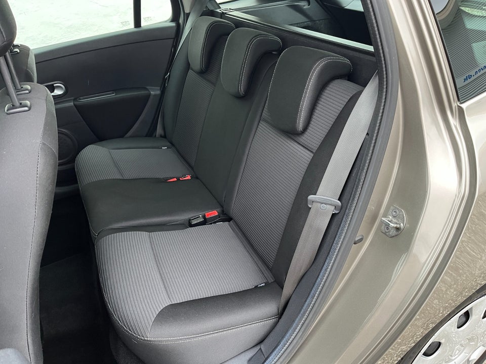 Renault Clio III 1,5 dCi 90 Expression Sport Tourer 5d