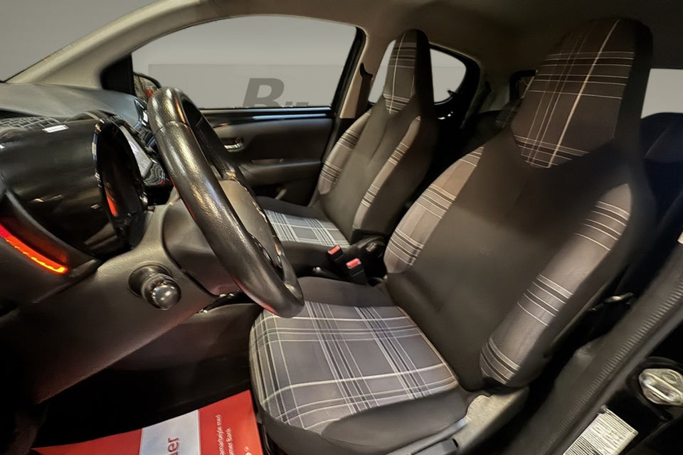 Peugeot 108 1,0 e-VTi 69 Allure 5d