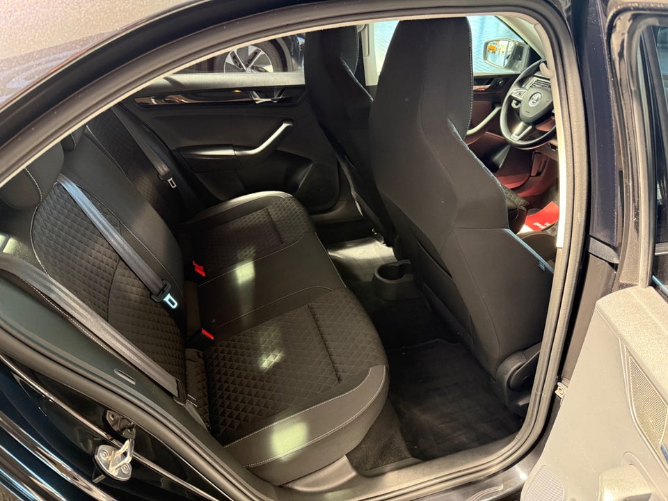 Skoda Rapid 1,4 TSi 125 Ambition DSG 5d