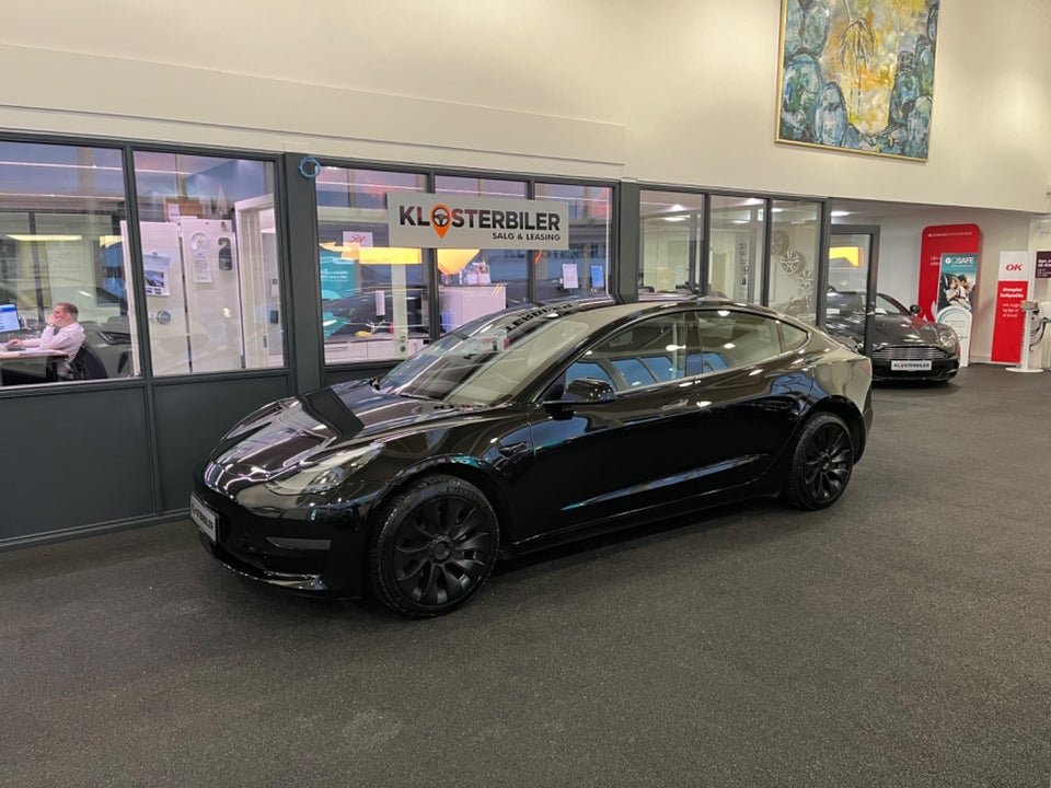 Tesla Model 3 RWD 4d