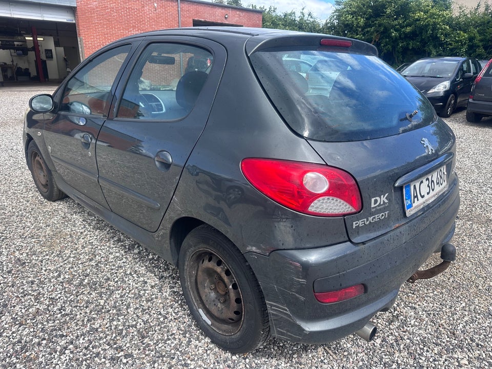 Peugeot 206+ 1,4 HDi 68 Active 5d