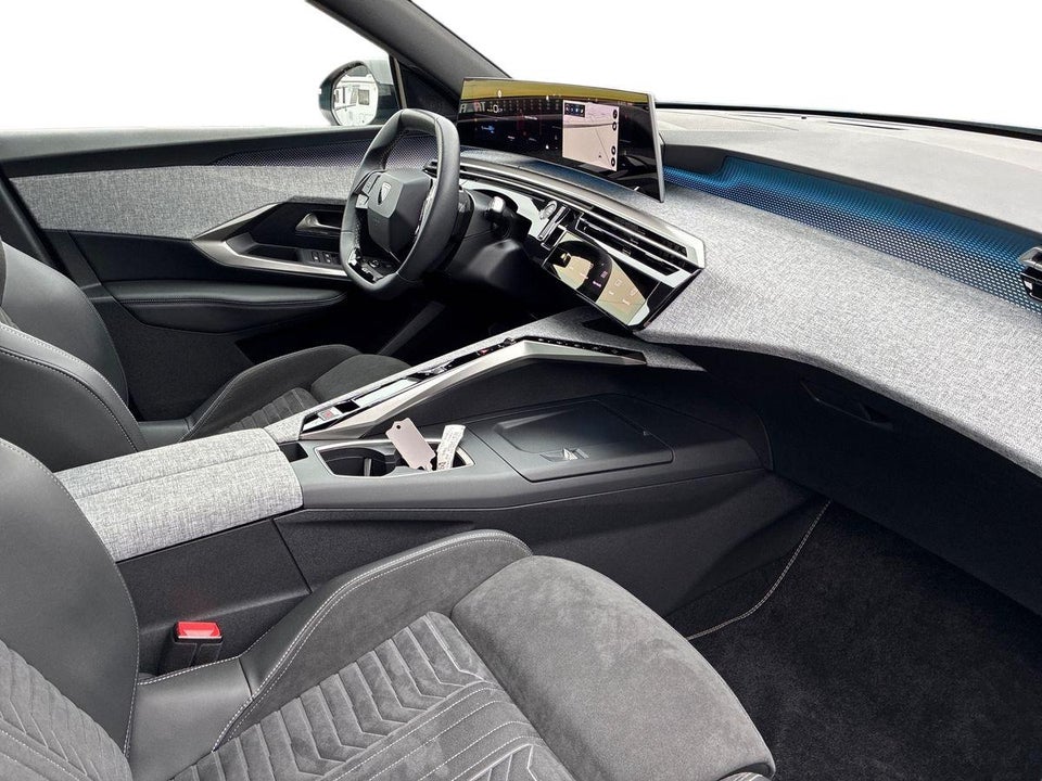 Peugeot e-5008 77 GT 7prs 5d