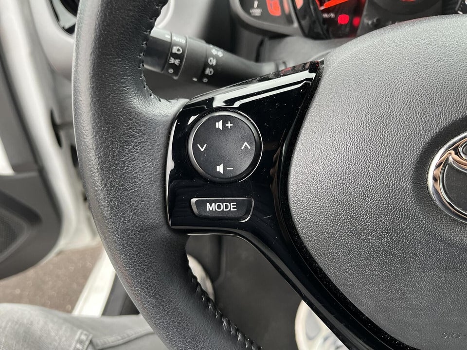 Toyota Aygo 1,0 VVT-i x-cite 5d