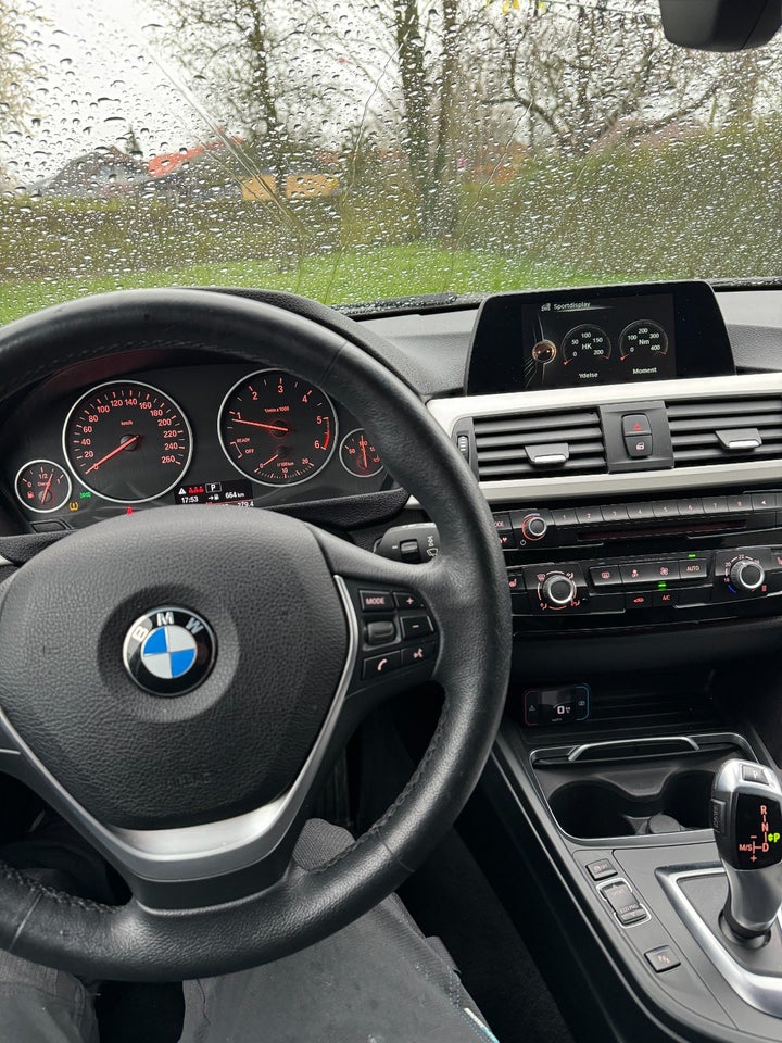 BMW 320d 2,0 Touring aut. 5d