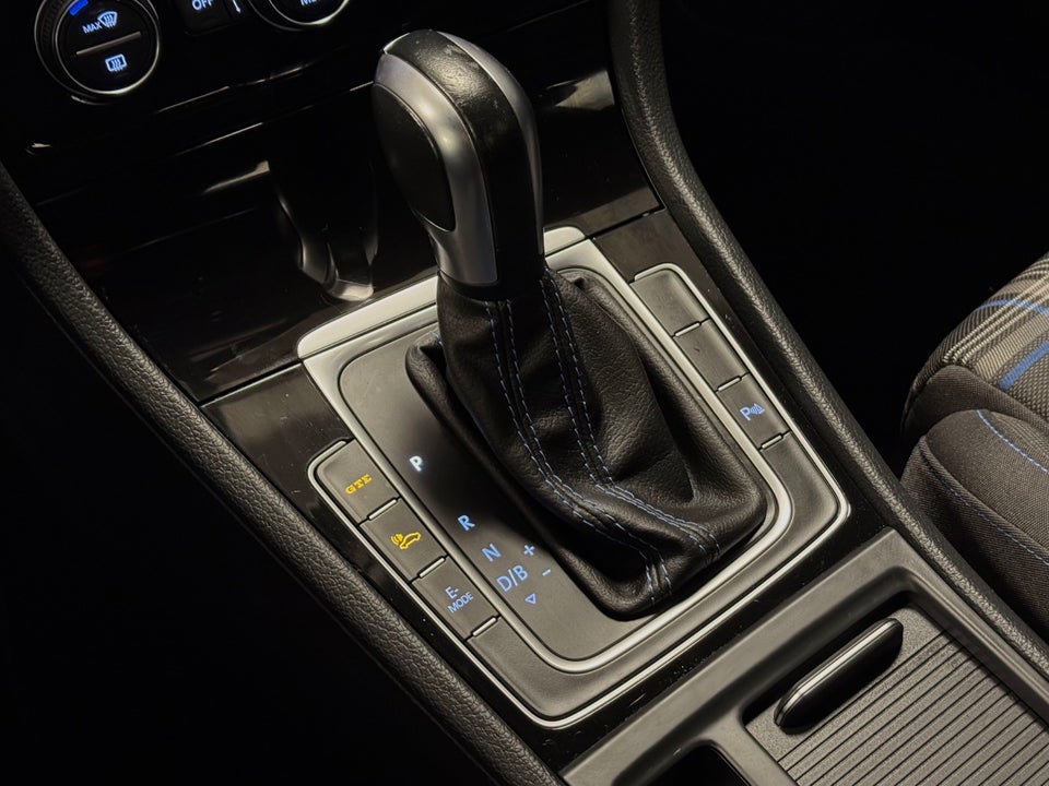 VW Golf VII 1,4 GTE DSG 5d