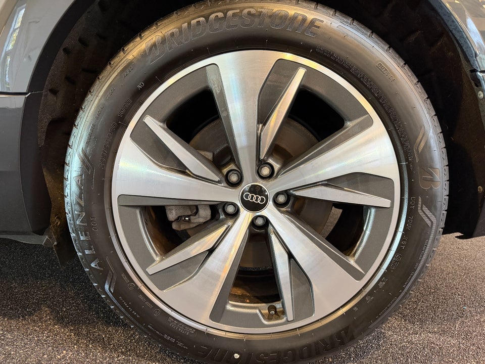 Audi Q8 e-tron 50 Advanced quattro 5d