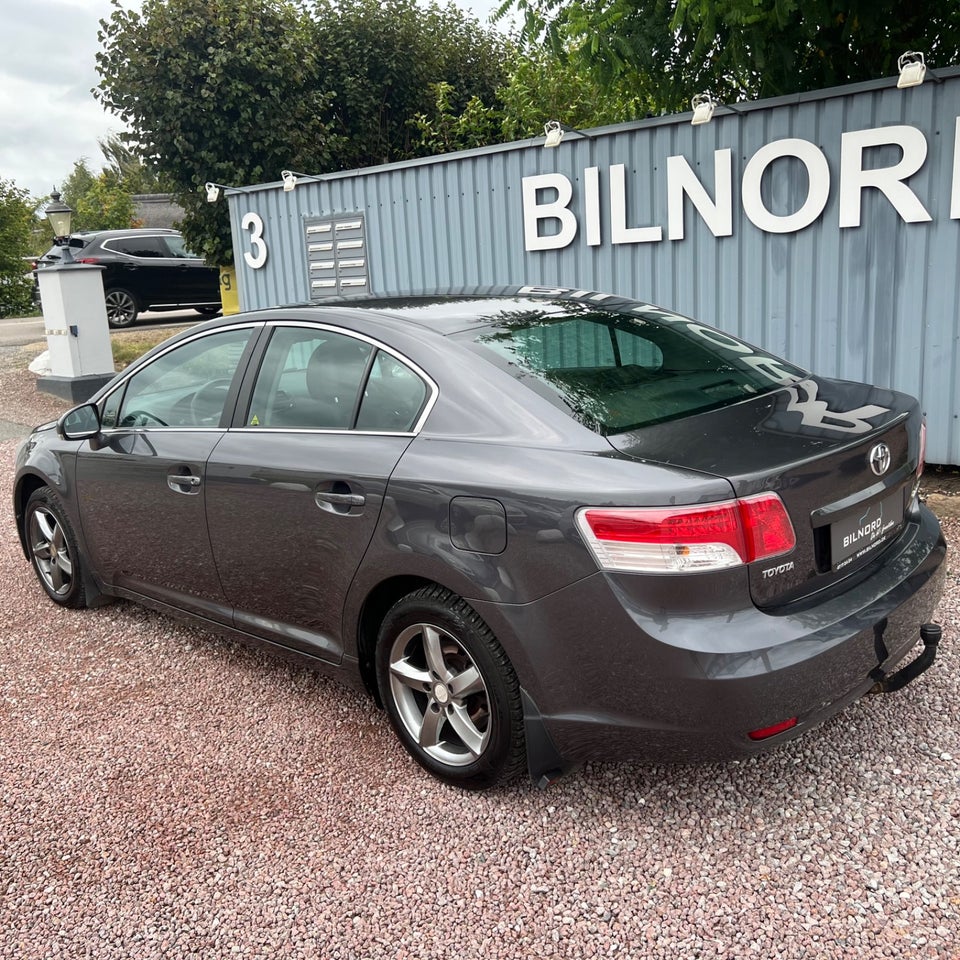 Toyota Avensis 1,8 VVT-i T2 4d