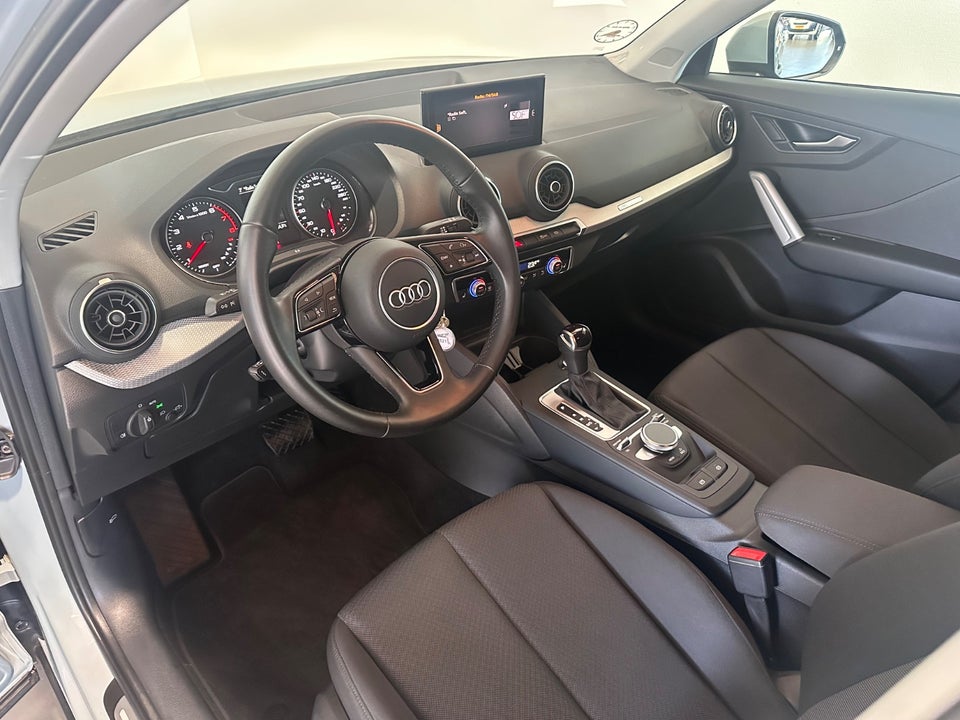Audi Q2 35 TFSi Prestige S-tr. Van 5d