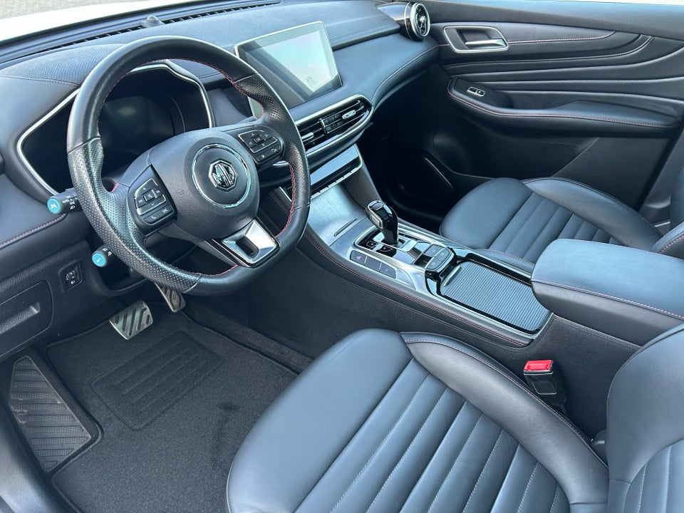 MG EHS 1,5 PHEV Luxury 5d