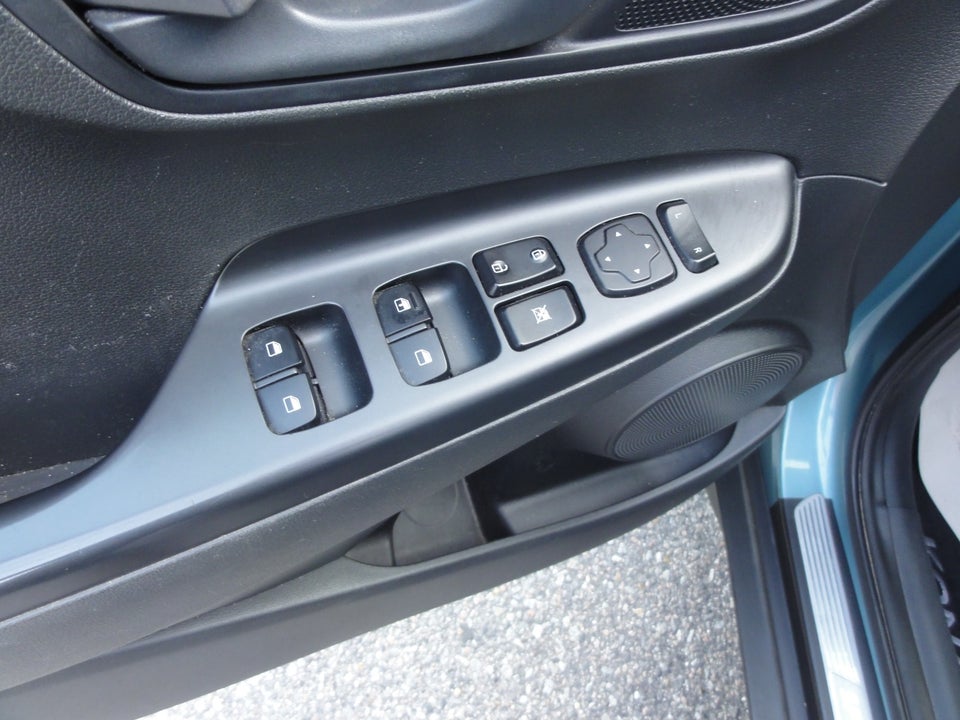 Hyundai Kona 1,0 T-GDi Life 5d