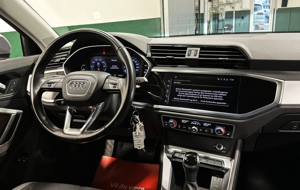 Audi Q3 45 TFSi e Attitude plus S-tr. 5d