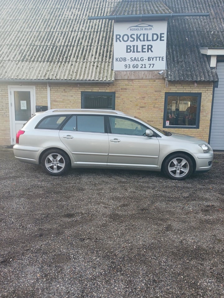 Toyota Avensis 2,0 Sol stc. 5d