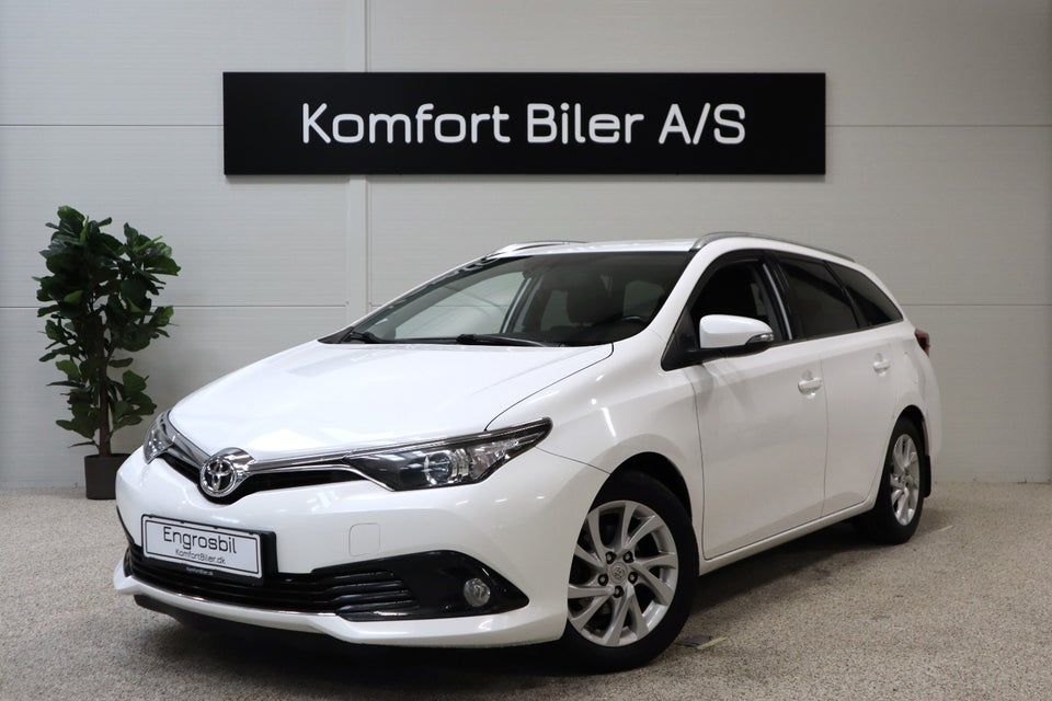 Toyota Auris 1,6 D-4D T4 Touring Sports 5d