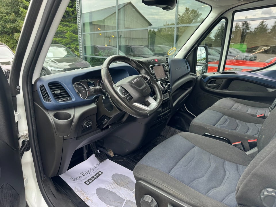Iveco Daily 2,3 35S16 Db.Kab m/lad AG8 4d