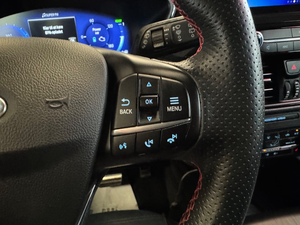 Ford Kuga 2,5 PHEV ST-Line X CVT 5d