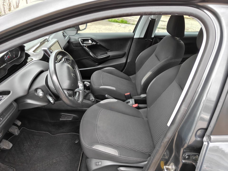 Peugeot 208 1,2 VTi 82 Active 5d