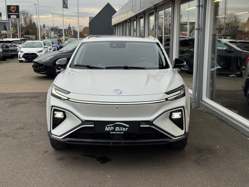 MG Marvel R Luxury 5d