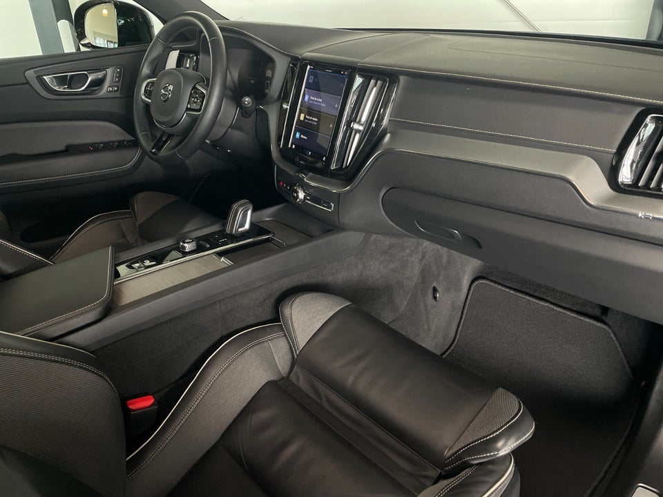 Volvo XC60 2,0 T6 ReCharge R-Design aut. AWD 5d