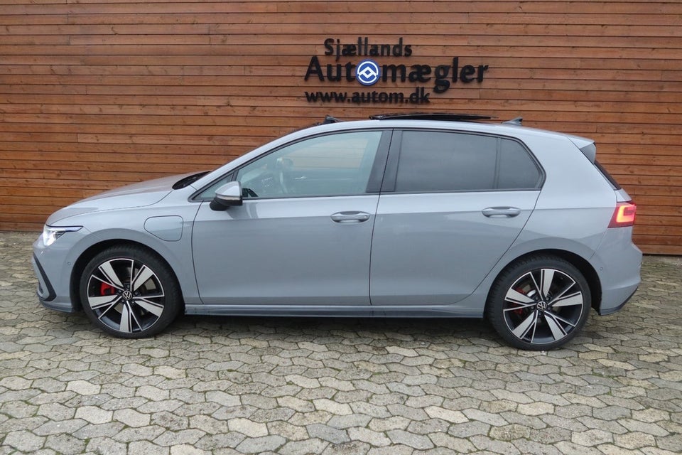 VW Golf VIII 1,4 GTE DSG 5d