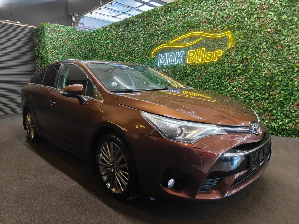 Toyota Avensis 1,8 VVT-i T2 Executive Touring Sports MDS 5d
