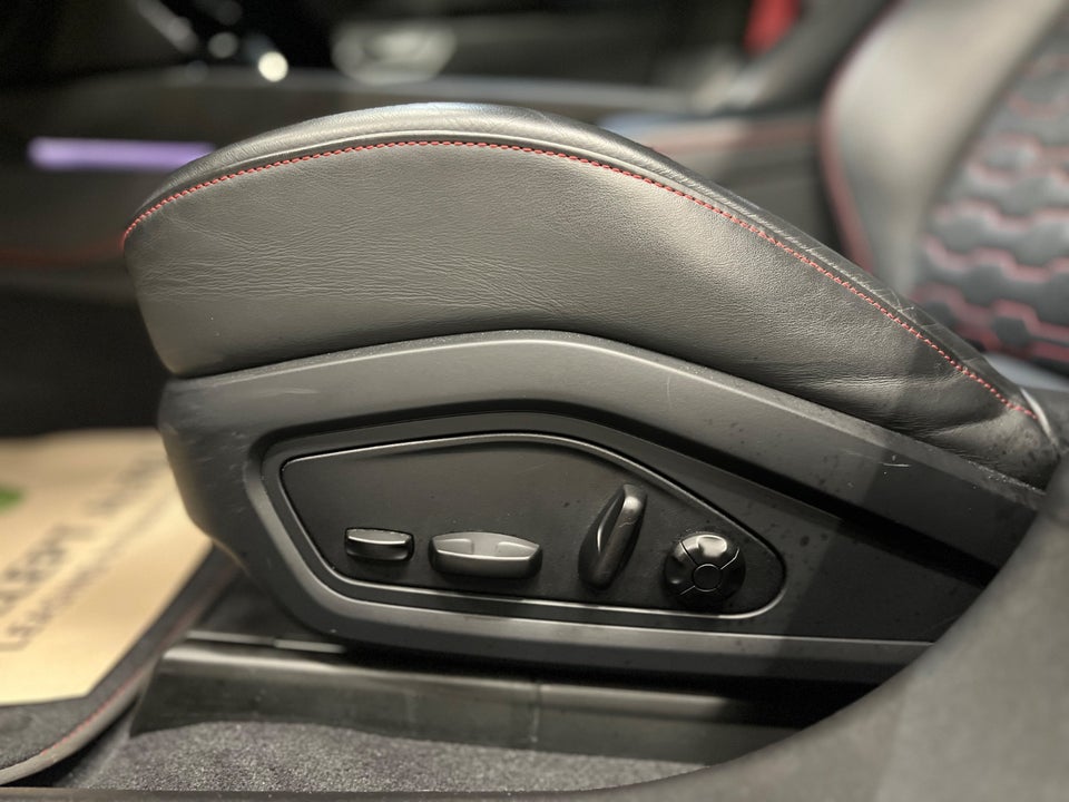 Audi RS e-tron GT quattro 4d