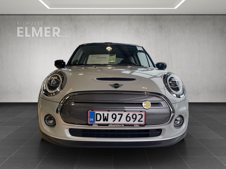 MINI Cooper SE Essential 3d