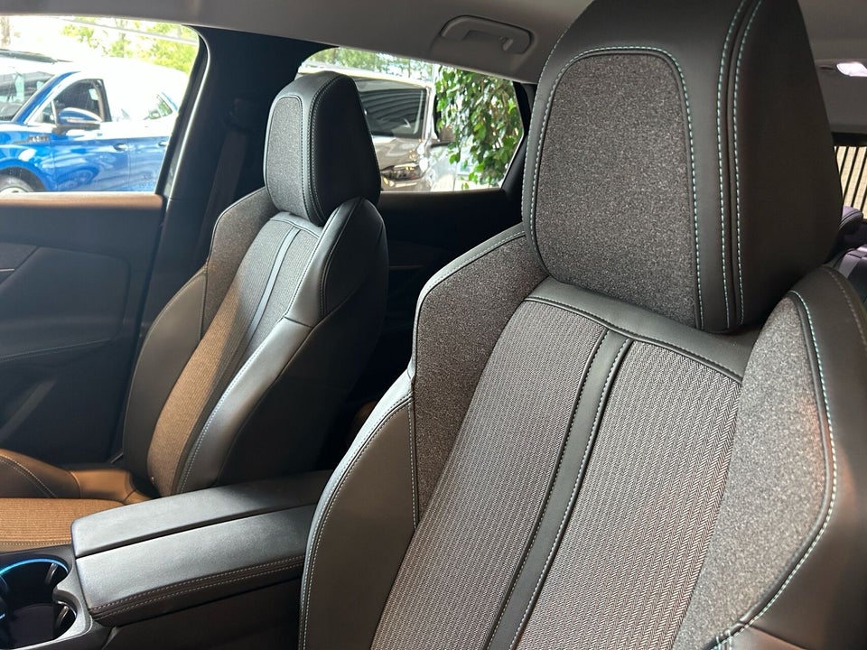 Peugeot 3008 1,5 BlueHDi First Selection EAT8 5d