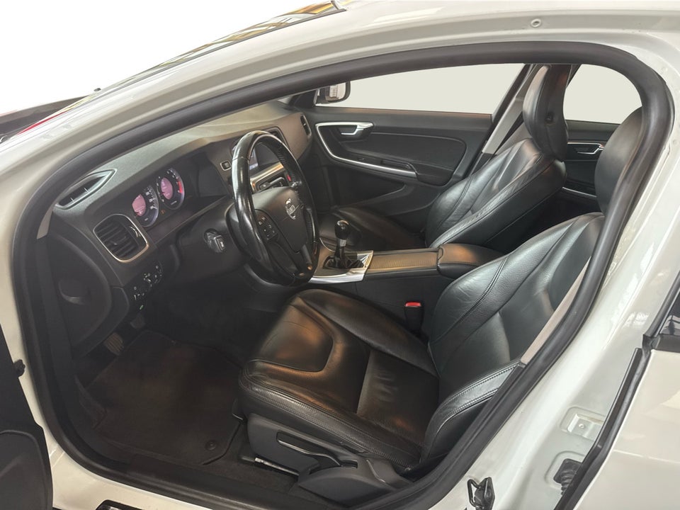 Volvo S60 2,0 T5 240 Kinetic 4d
