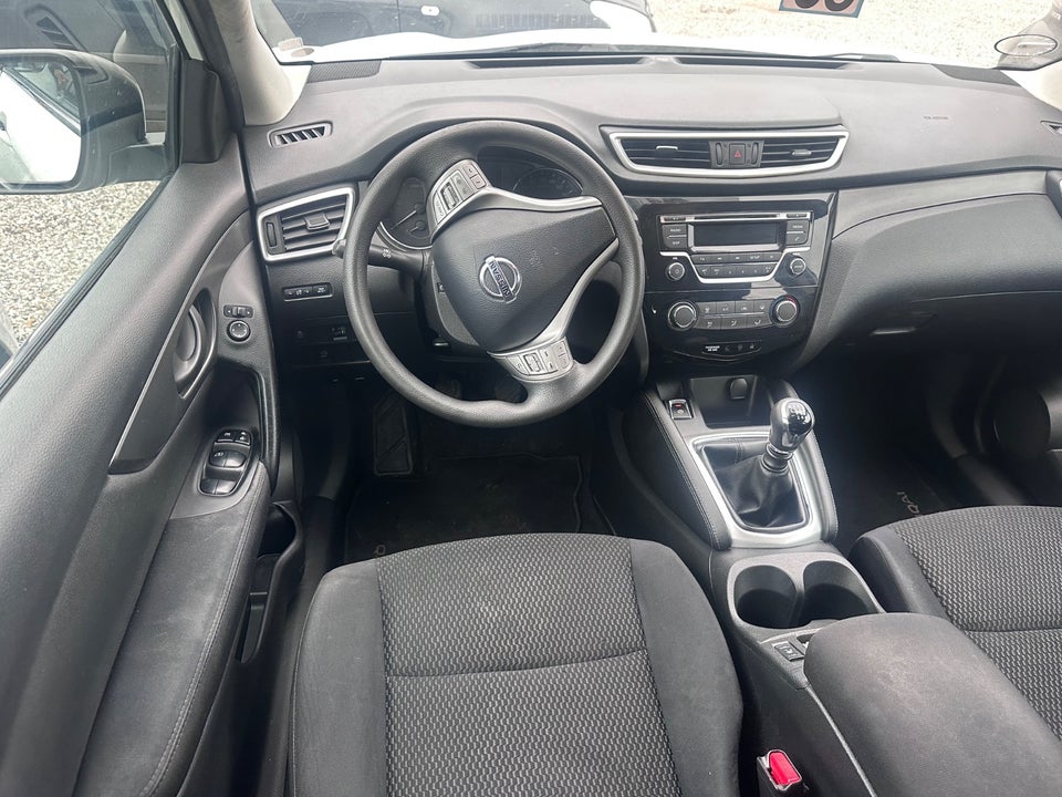 Nissan Qashqai 1,2 Dig-T 115 Acenta 5d