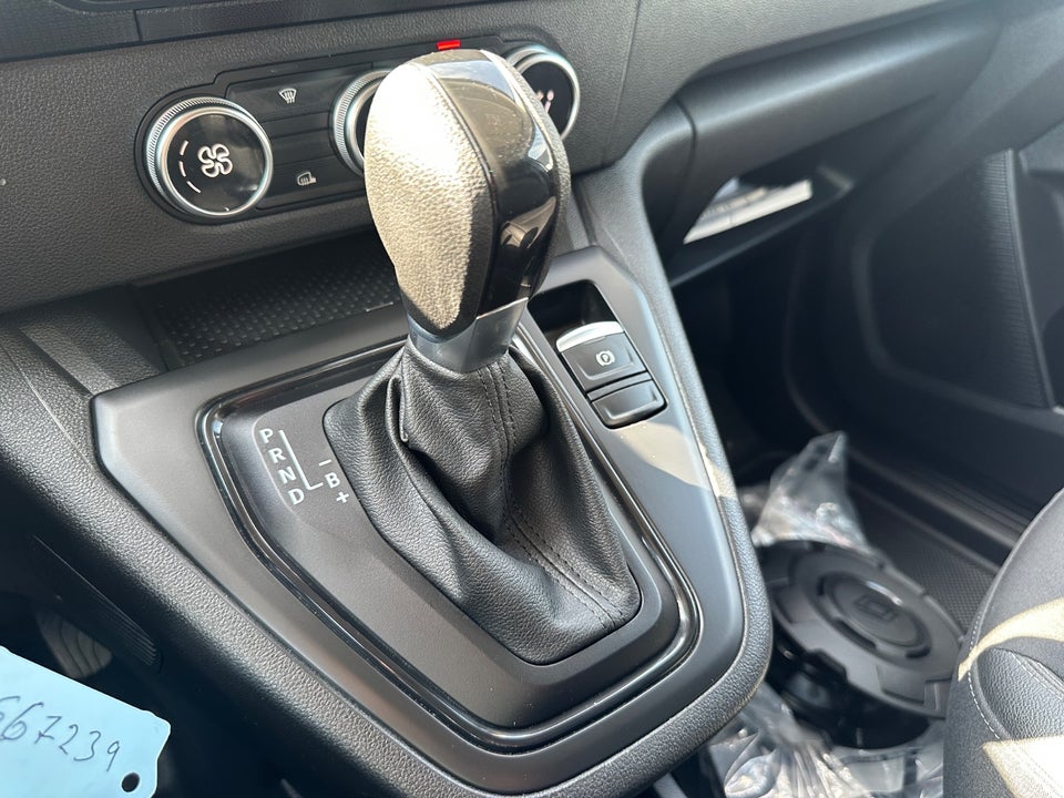 Renault Kangoo E-Tech L2 Van