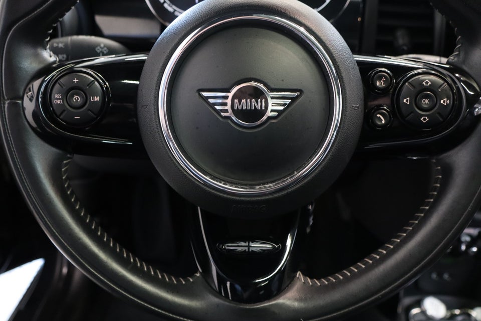 MINI Cooper SE Greenwich 3d