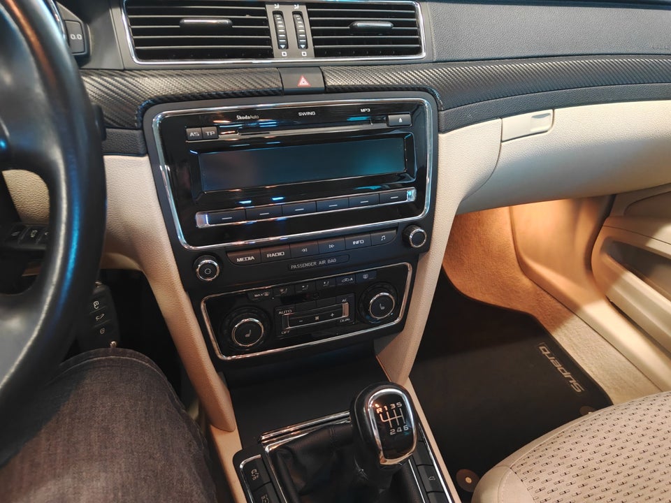 Skoda Superb 1,8 TSi 160 Elegance Combi 5d