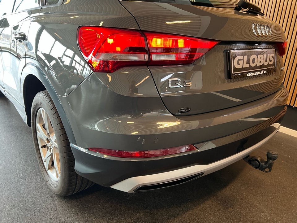 Audi Q3 35 TFSi Advanced Prestige S-tr. 5d