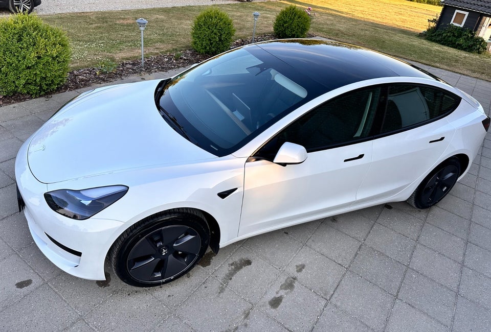 Tesla Model 3 Long Range AWD 4d