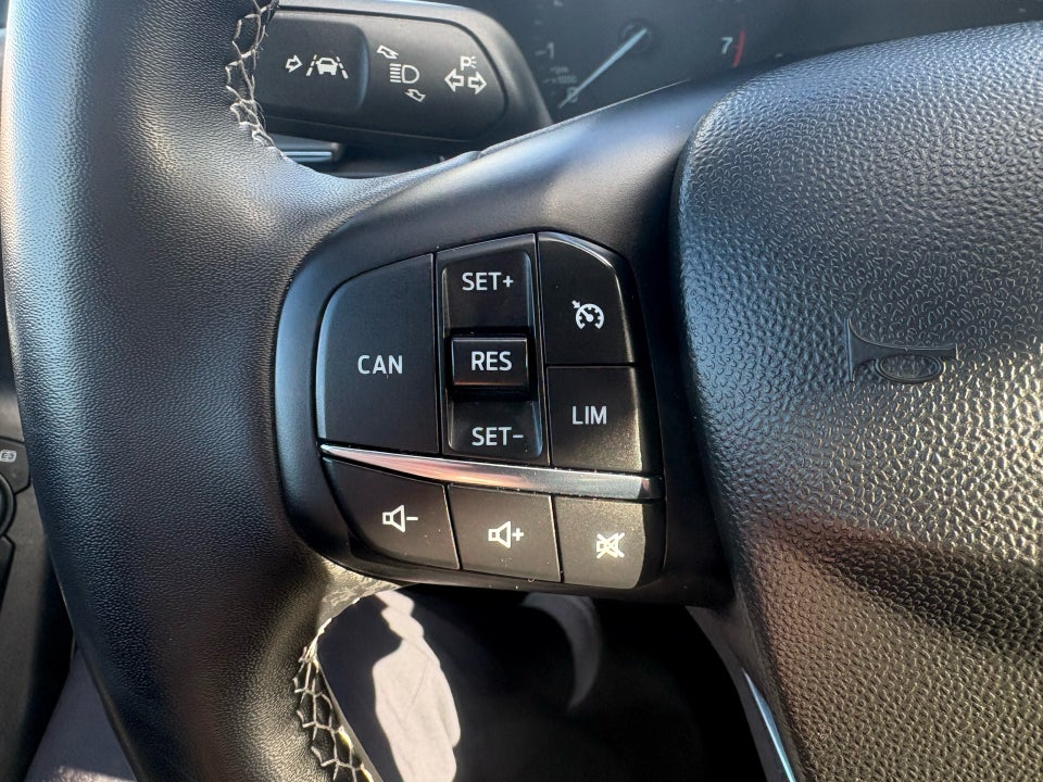 Ford Fiesta 1,0 EcoBoost mHEV Titanium 5d