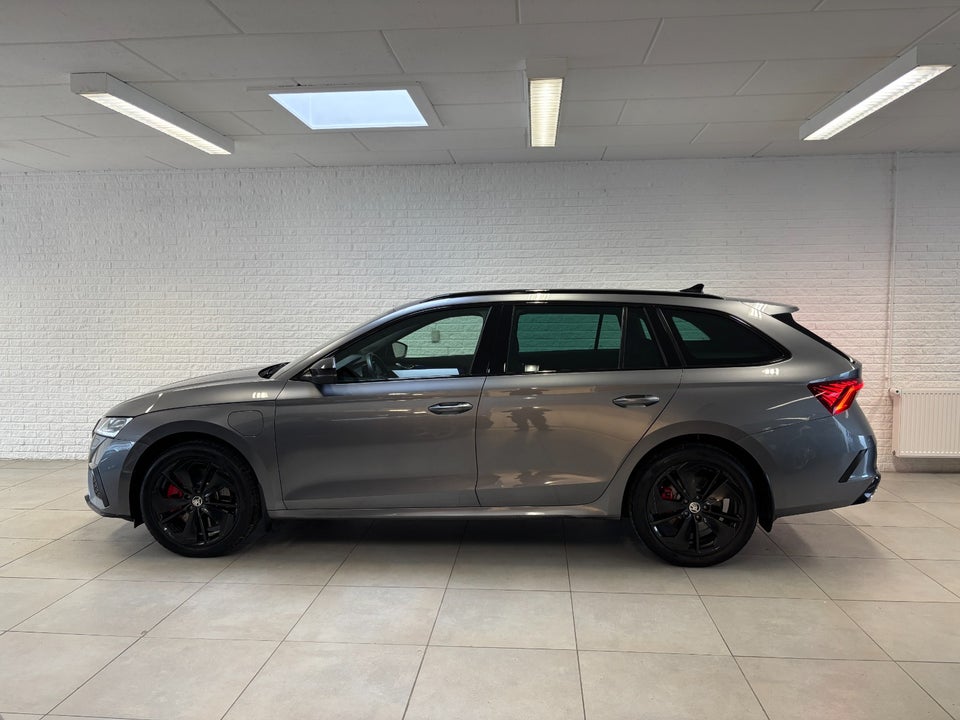 Skoda Octavia 1,4 TSi iV RS Combi DSG 5d