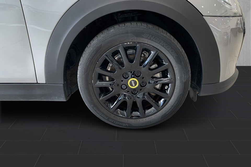 MINI Cooper SE Classic Trim 3d